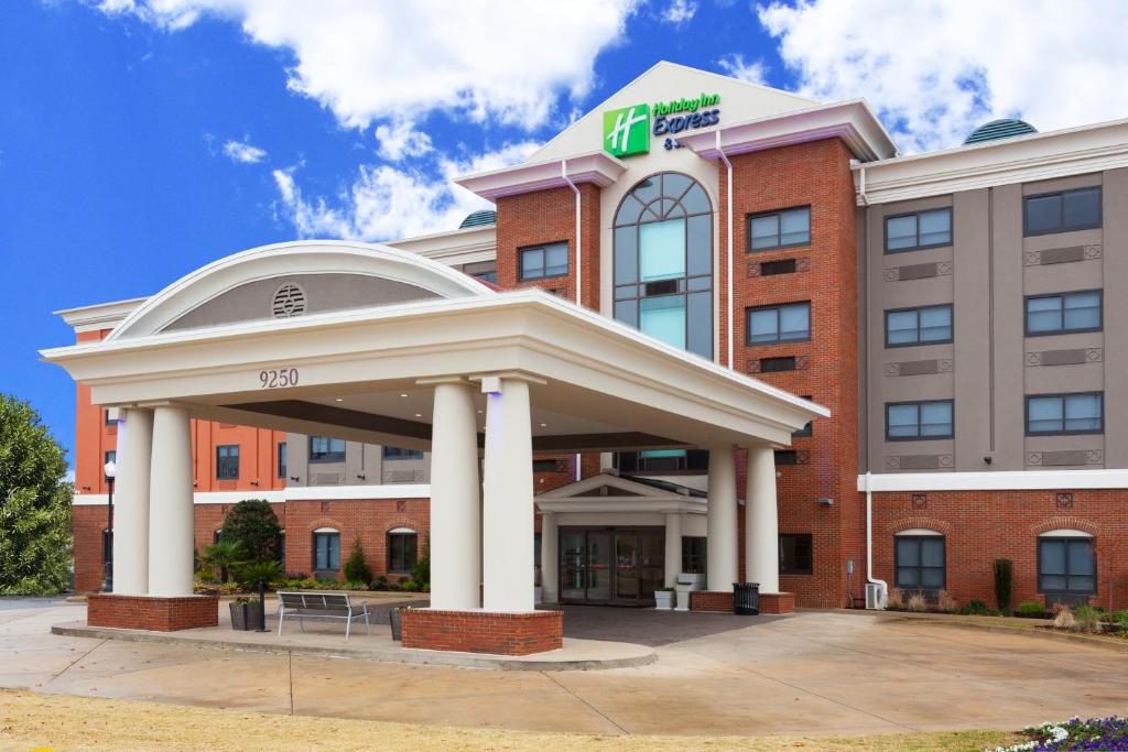 Holiday Inn Express Hotel & Suites Montgomery Boyd-Cooper Parkway an IHG Hotel Main image 1